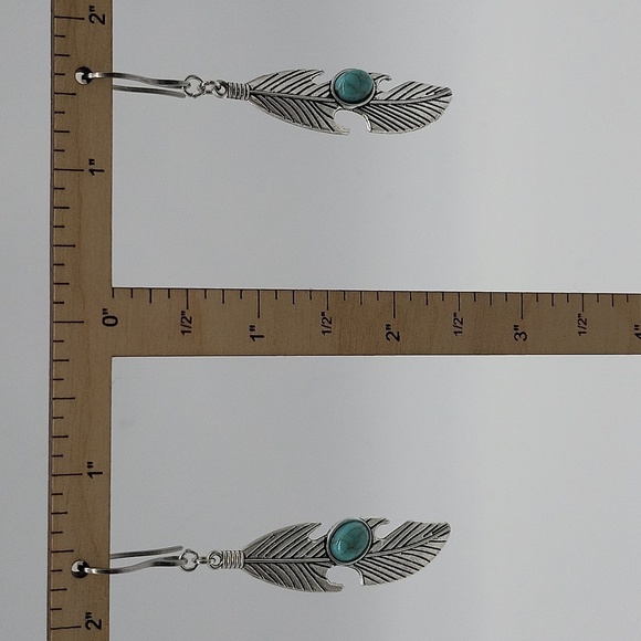 1836- Handmade Boho Feather Earrings NWT - Picture 5 of 6